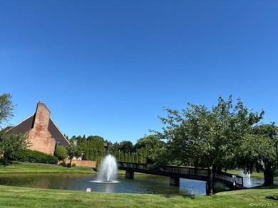 Sought after Brussels Condominium at Southgate. Easy access with - photo 7
