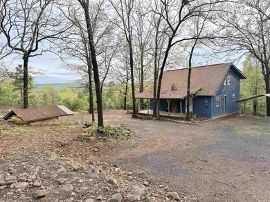 Adorable Cabin in the woods with plenty of privacy , sitting on - photo 2