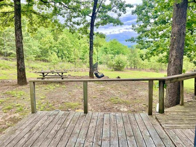 Adorable Cabin in the woods with plenty of privacy , sitting on - photo 6