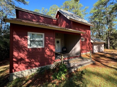 Charming farmhouse-style home in the heart of Rayburn Country - photo 7