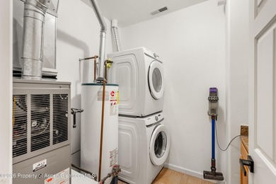 This bright, beautifully updated top-floor condo offers - photo 15
