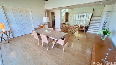 Penthouse living at Courtyards at Punahou-an exceptionally rare - photo 17