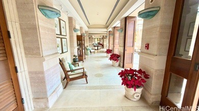 Penthouse living at Courtyards at Punahou-an exceptionally rare - photo 21