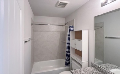 Discover this stylish and beautifully maintained 3-bedroom, 2 - photo 22