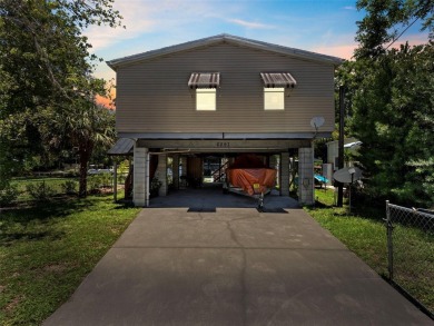 Weeki Wachee River Home For Sale in Weeki Wachee Florida