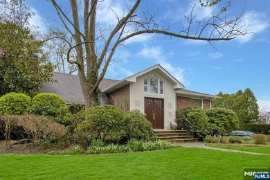 New Price Offering! Nestled on a quiet, tree-lined street, this - photo 3