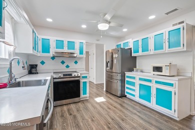 This Sorrento end unit, situated in The Villages, a quiet, and - photo 14