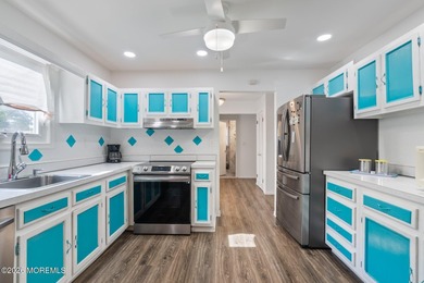 This Sorrento end unit, situated in The Villages, a quiet, and - photo 15