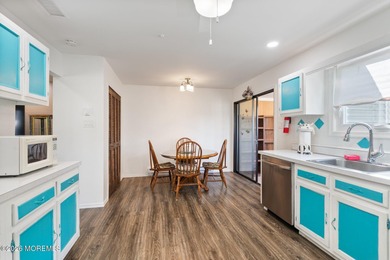 This Sorrento end unit, situated in The Villages, a quiet, and - photo 17
