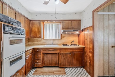 Welcome to 146-15 27th Avenue, a well-maintained and spacious - photo 10