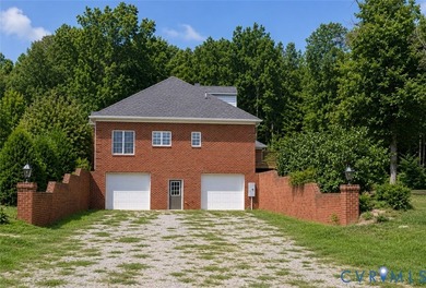 Welcome to this exceptional custom brick transitional estate - photo 3