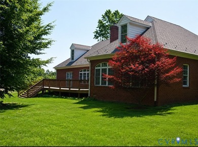 Welcome to this exceptional custom brick transitional estate - photo 4