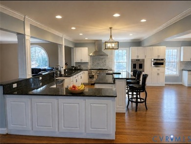 Welcome to this exceptional custom brick transitional estate - photo 8