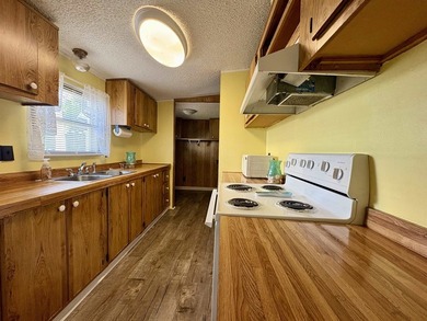 PRICED TO SELL! Coastal living awaits in sought-after Garden - photo 8