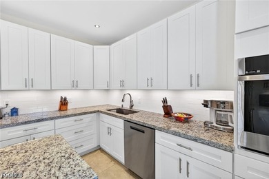 This exceptional 3 Bedroom + Den, 2.5 Bath riverfront residence - photo 14