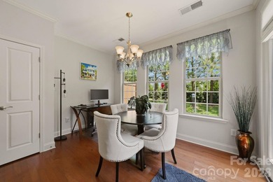 Welcome to this beautifully maintained 3-bedroom, 2.5-bath - photo 17