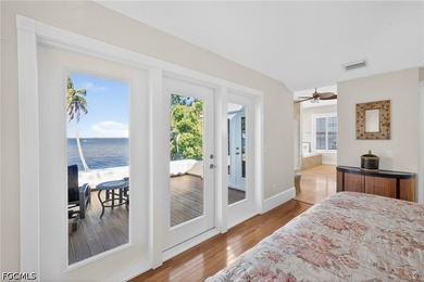 This exceptional 3 Bedroom + Den, 2.5 Bath riverfront residence - photo 18