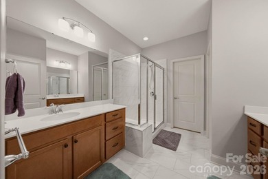 Welcome to this beautifully maintained 3-bedroom, 2.5-bath - photo 21