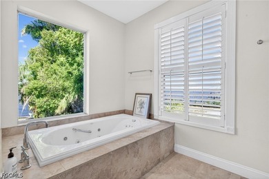 This exceptional 3 Bedroom + Den, 2.5 Bath riverfront residence - photo 21