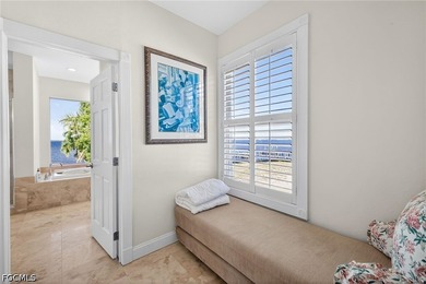 This exceptional 3 Bedroom + Den, 2.5 Bath riverfront residence - photo 23