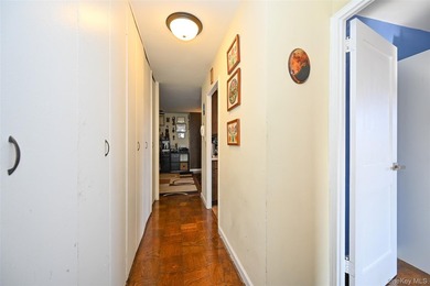 Spacious 2 Bedroom, 2 Bathroom Co-op in Luxury 24-Hour Doorman - photo 24
