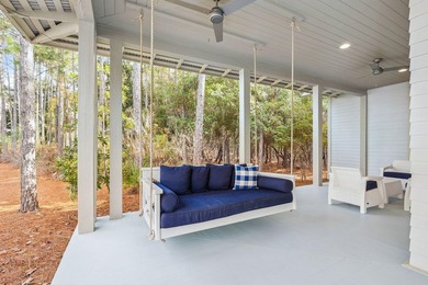 Beautifully maintained 4-bedroom, 4.5-bath home on an oversized - photo 25