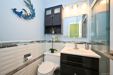 Spacious 2 Bedroom, 2 Bathroom Co-op in Luxury 24-Hour Doorman - photo 27