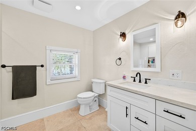 This exceptional 3 Bedroom + Den, 2.5 Bath riverfront residence - photo 29