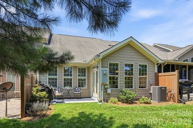 Welcome to this beautifully maintained 3-bedroom, 2.5-bath - photo 31