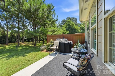 Welcome to this beautifully maintained 3-bedroom, 2.5-bath - photo 33