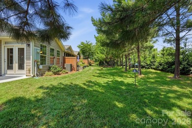 Welcome to this beautifully maintained 3-bedroom, 2.5-bath - photo 34
