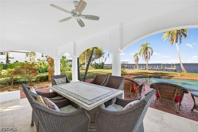 This exceptional 3 Bedroom + Den, 2.5 Bath riverfront residence - photo 34