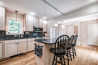 Timeless New England charm and warm character blend seamlessly - photo 13