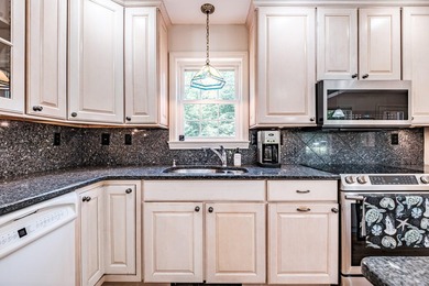 Timeless New England charm and warm character blend seamlessly - photo 14