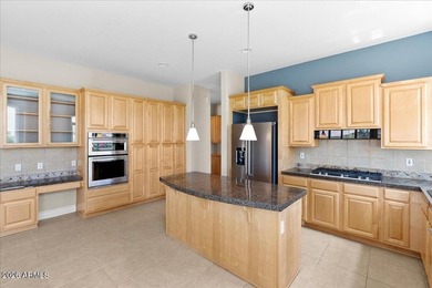 Step into a lifestyle where comfort, privacy, and Arizona beauty - photo 6