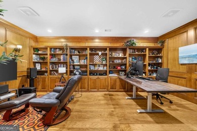 A rare opportunity to find this much space, flexibility, and - photo 27