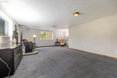 This 3 bedroom 2 bathroom 2,307 sqft home sits on a 1.56-acre - photo 28