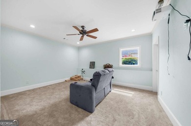 A rare opportunity to find this much space, flexibility, and - photo 30