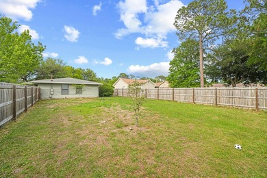 Beautiful corner-lot home located in a quiet, well-established - photo 31