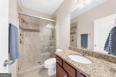 A rare opportunity to find this much space, flexibility, and - photo 35