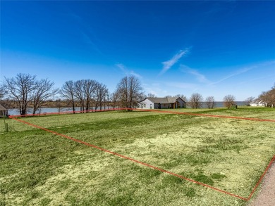 ***$5,000 towards buyers closing costs*** Lakefront opportunity - photo 6