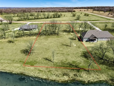 ***$5,000 towards buyers closing costs*** Lakefront opportunity - photo 8