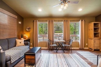 Cedar Stone Lodge is a stunning, furnished luxury retreat - photo 40