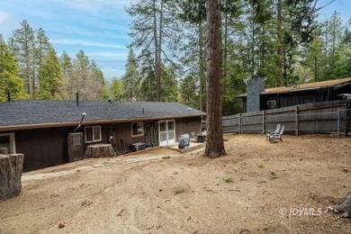 Cedar Stone Lodge is a stunning, furnished luxury retreat - photo 46