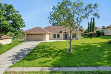 Welcome home to this beautifully maintained, immaculately clean - photo 1