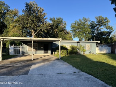 St. Johns River Home Active Under Contract in Jacksonville Florida