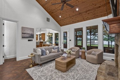 Some lake homes are made for quick weekends. This one has the - photo 3