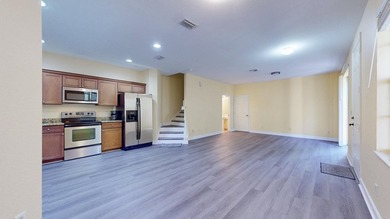 **PRICE REDUCED to match current market value** Welcome to East - photo 12