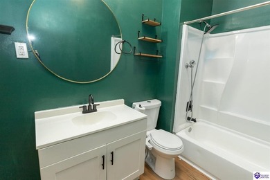 Looking for an amazing home with attention to detail everywhere? - photo 16