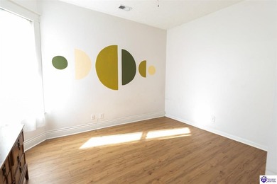 Looking for an amazing home with attention to detail everywhere? - photo 21